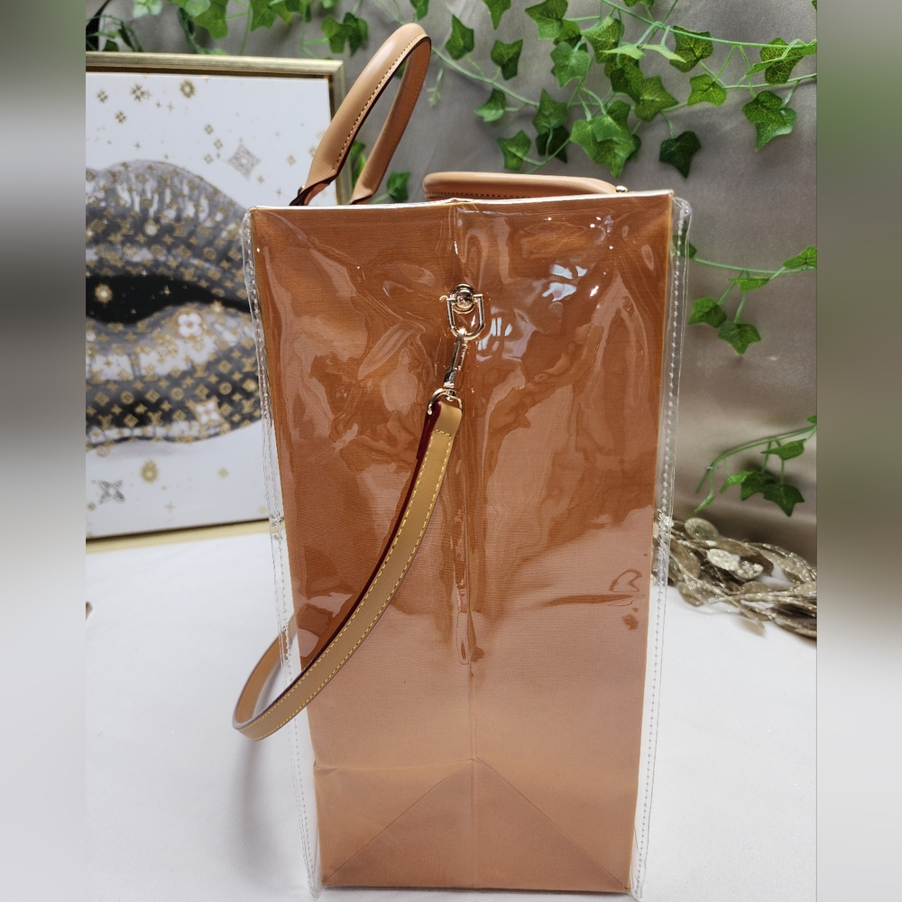 Authentic Louis Vuitton Retail Shopping Bag in A PVC Tote Limited Edition - Picture 4 of 9